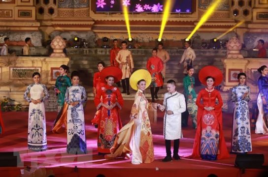 Việt Phục