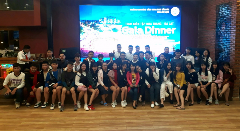 Hoạt động thực tập hướng dẫn tour Nha Trang - Đà Lạt của lớp HDDLK9-CS và HDDLK10-CS tổ chức đêm Gala Hoạt động thực tập hướng dẫn tour Nha Trang - Đà Lạt của lớp HDDLK9-CS và HDDLK10-CS tổ chức đêm Gala